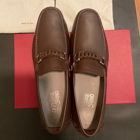 Salvatore Ferragamo Stuart Driving Shoe - Picture 5 of 8